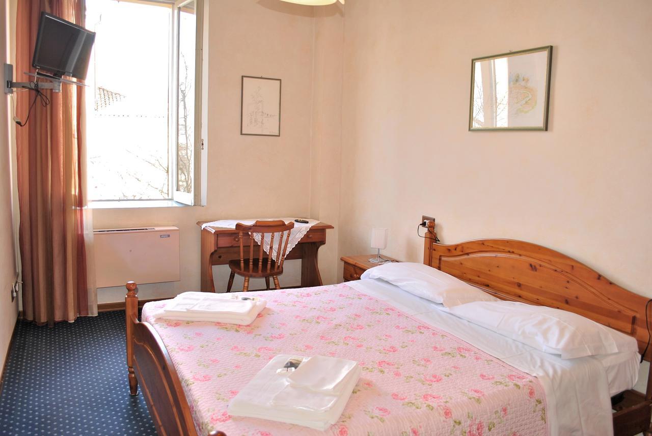 Hotel La Lanterna Di Guiglia Extérieur photo