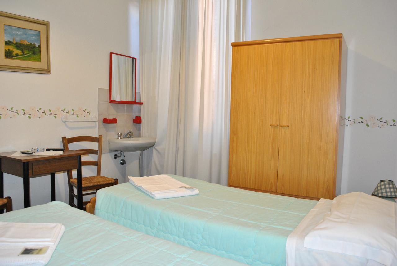 Hotel La Lanterna Di Guiglia Extérieur photo