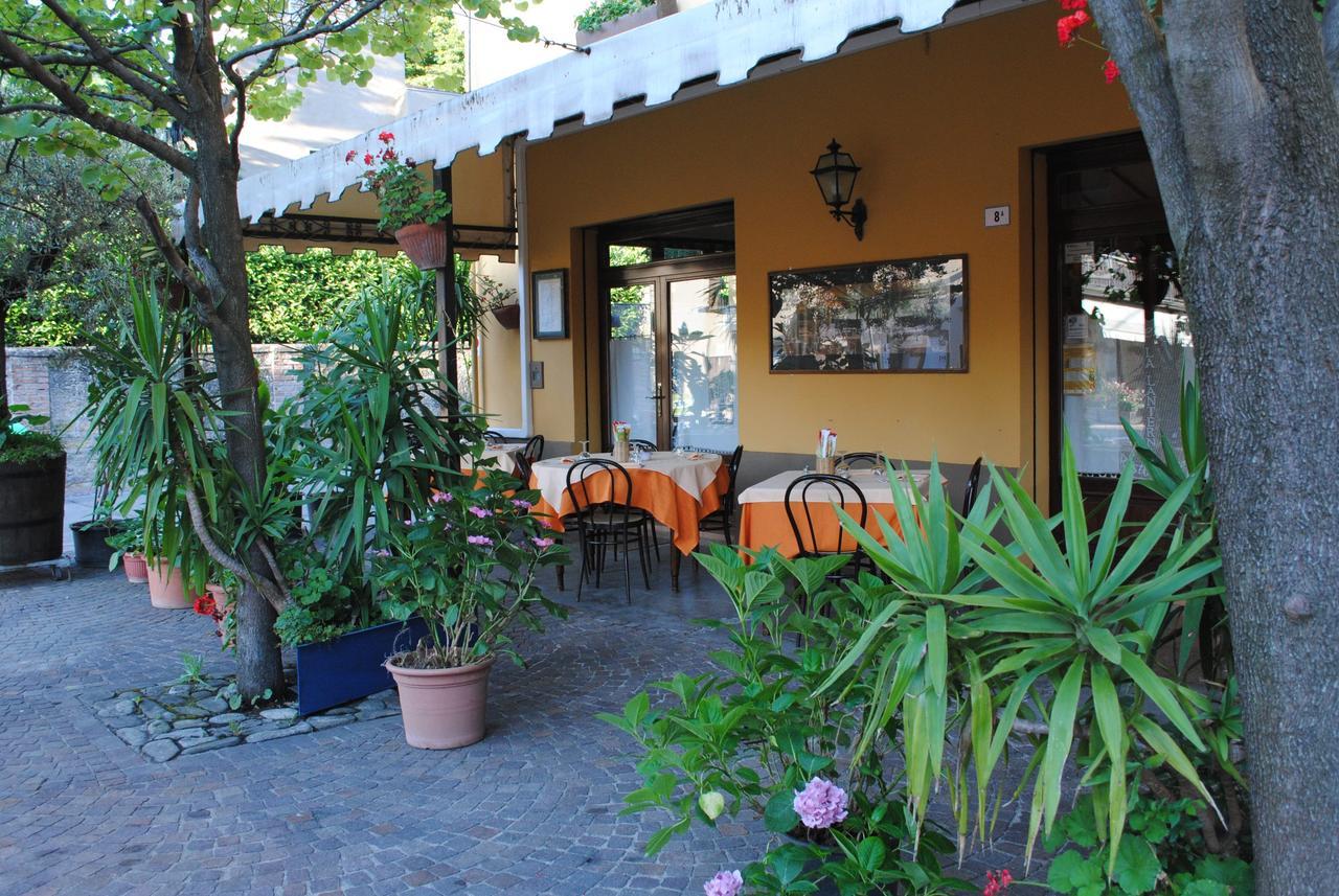 Hotel La Lanterna Di Guiglia Extérieur photo